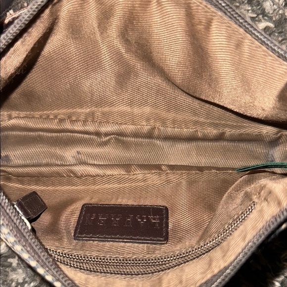 Lauren Ralph Lauren Black and Cream Houndstooth Wristlet - Picture 4 of 9